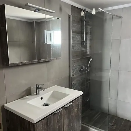 Santorini Emporio New Classic Stylish 1 Bedroom Ap شقة *